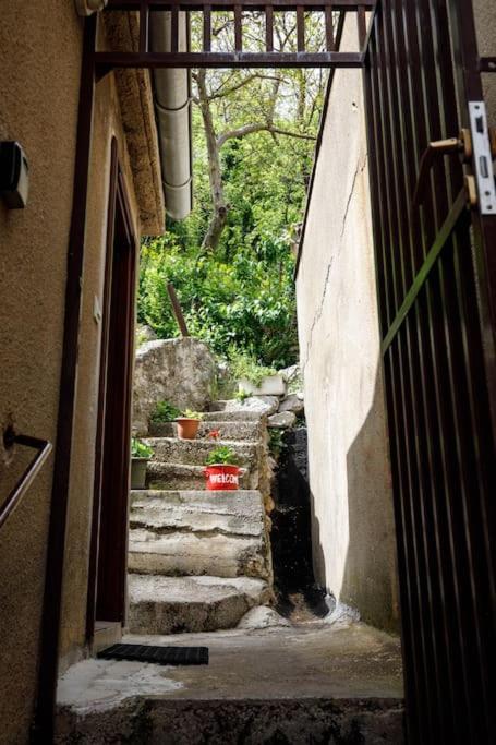 Apartment Old Town - Bambo Knin Dış mekan fotoğraf